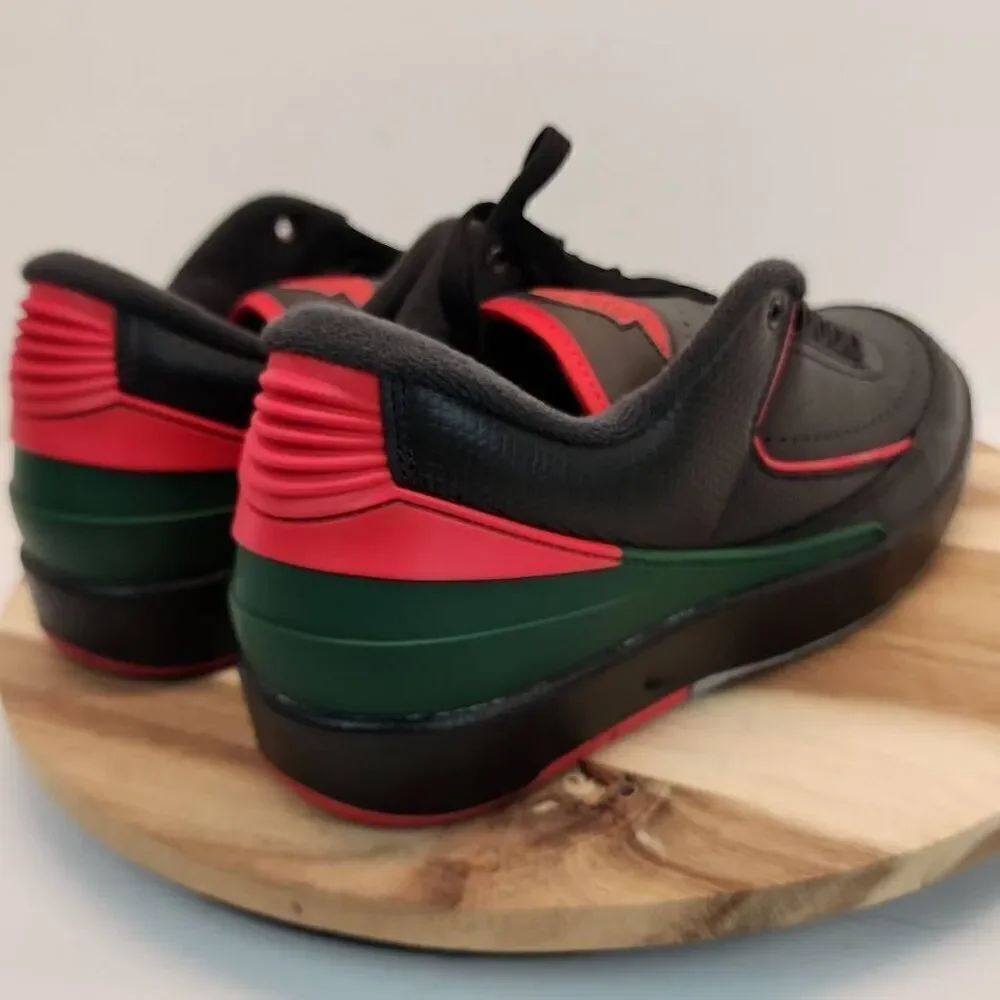 Air Jordan 2 Low Origins Men's Size 9.5 Black Fire Red and Fir Green